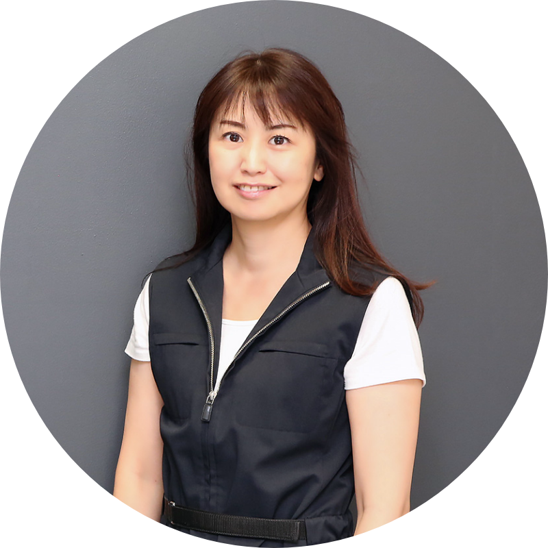 マーケティング推進室マネージャー 正面写真