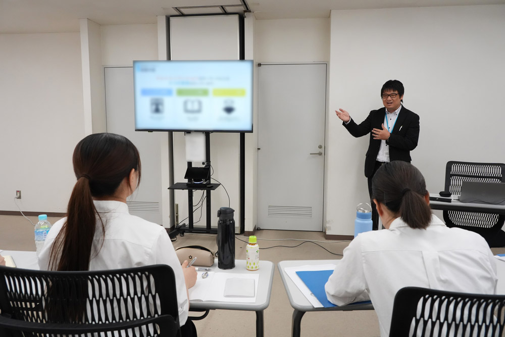 会社説明の様子